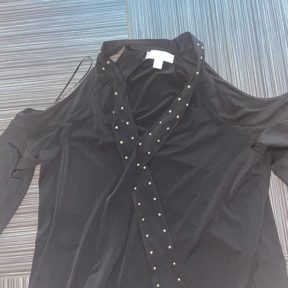 Michael Kors cold shoulder top blouse black hold size medium m - Picture 2 of 3